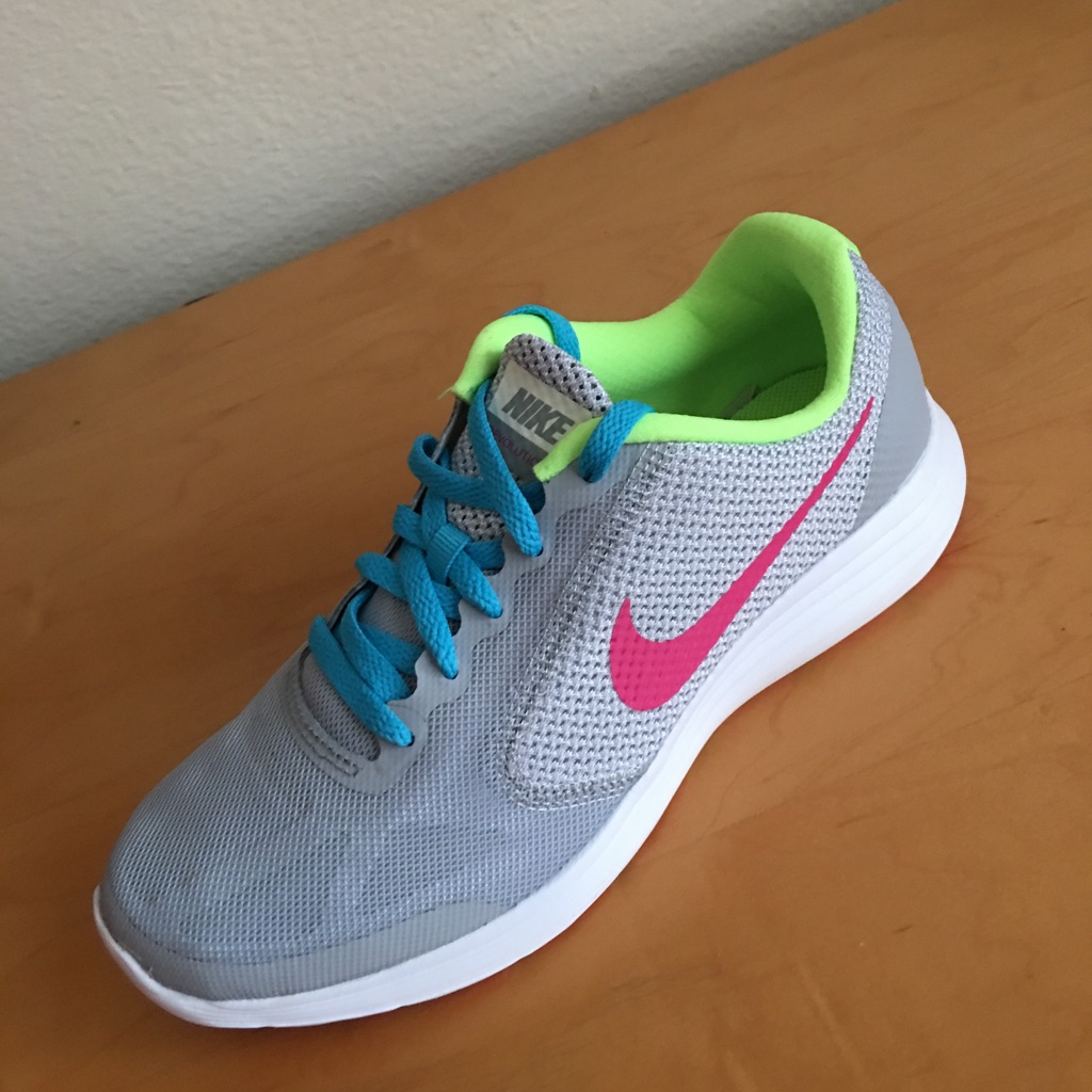 Nike Revolution